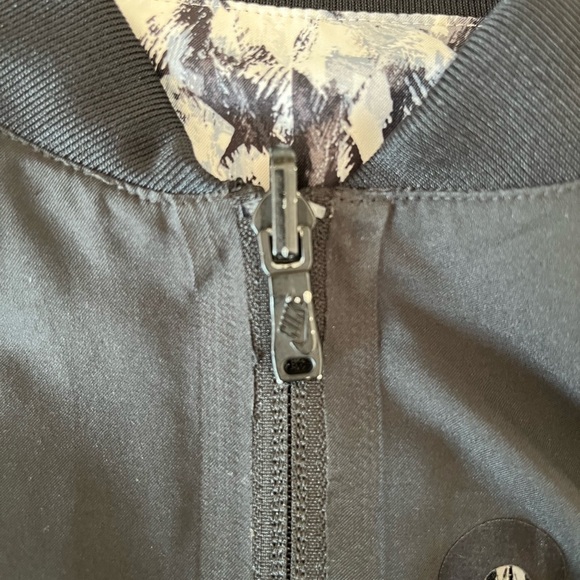 NIKE Bonded Reversible Jacket - Picture 6 of 9